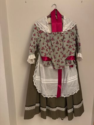 Traje de Fallera verde y blanco