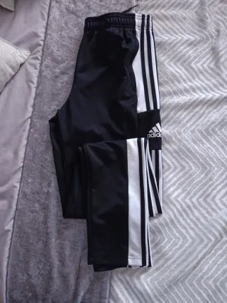Pantalón deportivo Adidas negro y blanco