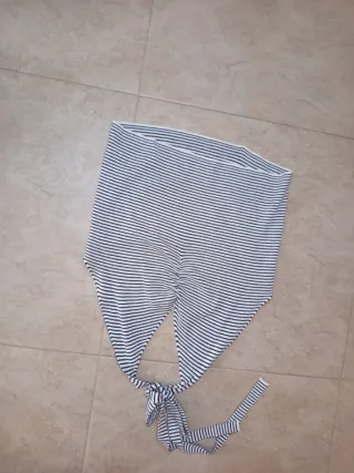 Top a rayas con lazo