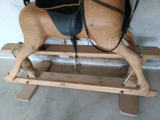 Caballo balancín de madera grande