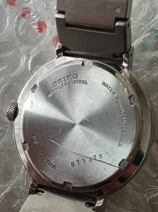 Reloj Seiko Negro y Plateado