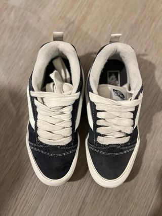 Zapatillas Vans Old Skool Negras y Blancas