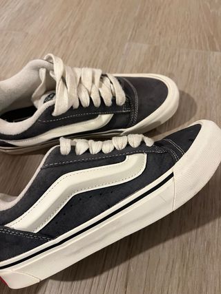 Zapatillas Vans Old Skool Negras y Blancas