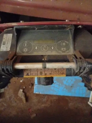 Robot cortacésped rojo Ambrogio