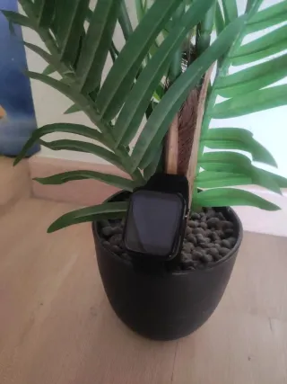 Smartwatch moderno negro