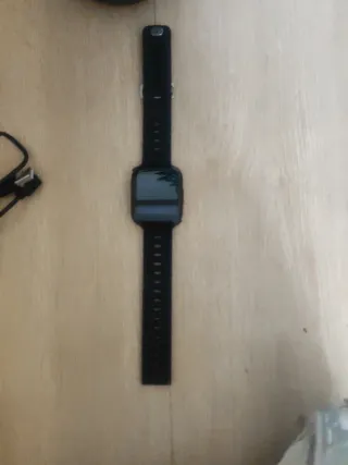 Smartwatch moderno negro