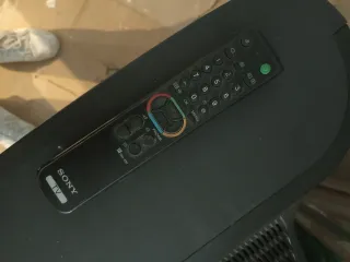 Televisor 29" Sony Trinitron CRT antiguo