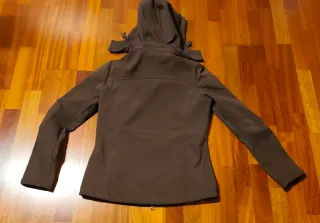 Chaqueta Alpine impermeable con capucha