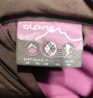 Chaqueta Alpine impermeable con capucha