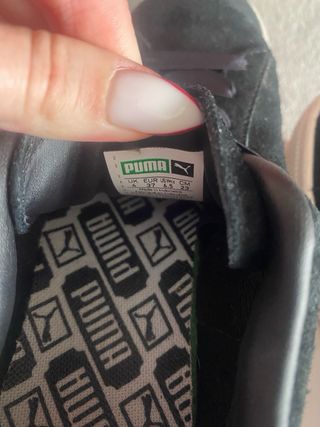 Zapatillas Puma Suede con lazo negro