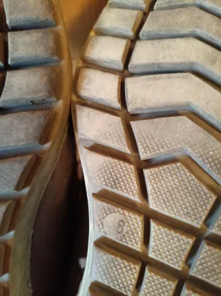 Stivaletti vera pelle con zeppa