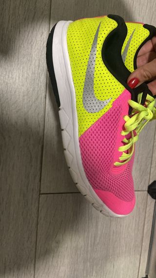 Deportivas Nike Rosa y Amarillo Talla X