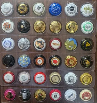 156 Chapas de Cava y Champagne Colección