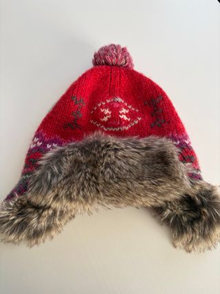 Gorro Catimini rosa con pompón y orejeras