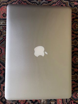 MacBook Pro 13 Intel Core i5 8GB RAM Plata