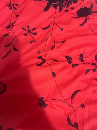 Manton Flamenca Rojo Negro 150x150