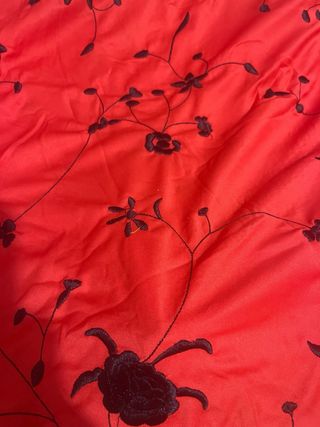 Manton Flamenca Rojo Negro 150x150