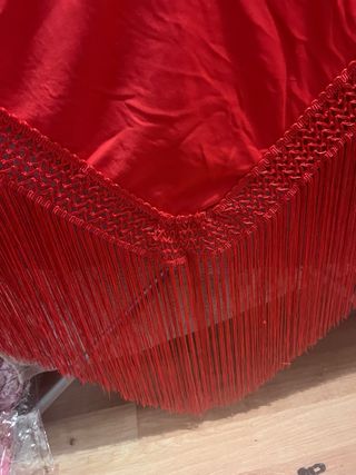 Manton Flamenca Rojo Negro 150x150