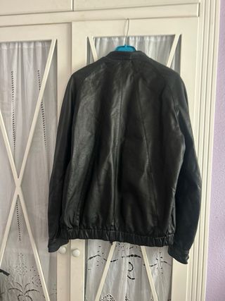 Cazadora de cuero vintage negra