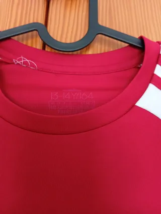 Camiseta Adidas Niño Roja. Talla 164