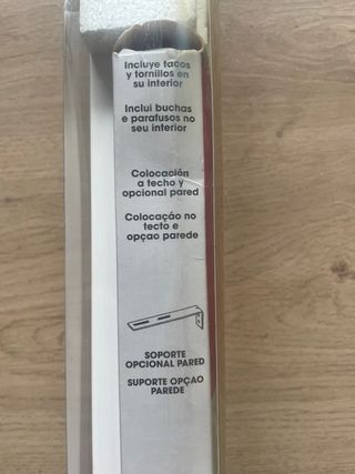 Meccanismo per pannello giapponese bianco con imballaggio.