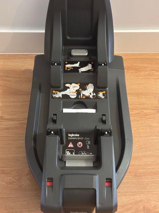 Seggiolino auto Huevito Darwin + Isofix Inglesina