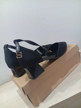 Zapatos de tacón negros talla 40