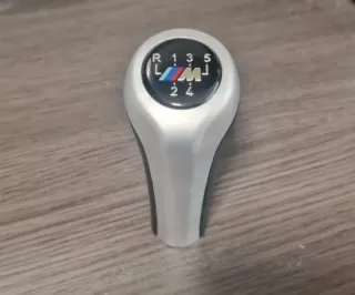 BMW PALANCA Cambios M EMBLEMA M PLATA/ PIEL 5 VELC