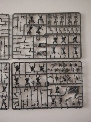 Warhammer Skavens Guerreros Alimañas