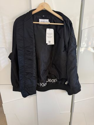 Chaqueta Bomber Calvin Klein Negra