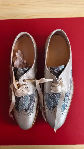 Zapatos Umber Animal Print Serpiente Talla 38