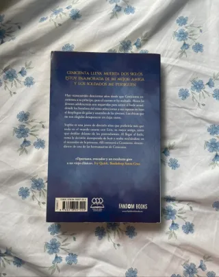 Libro Cenicienta ha muerto