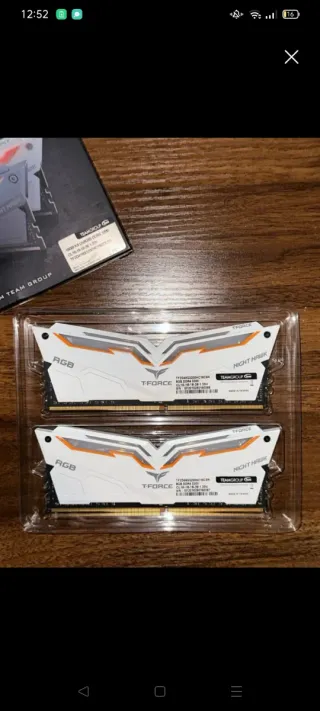 2x 8GB RAM DDR4 TEAMGROUP RGB