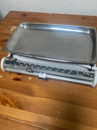 Báscula antigua Bernar