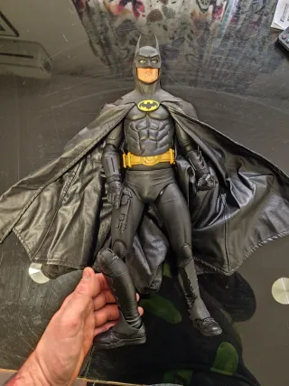Figura Batman Neca 1/4