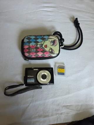 Cámara Nikon Coolpix S2500 Negra