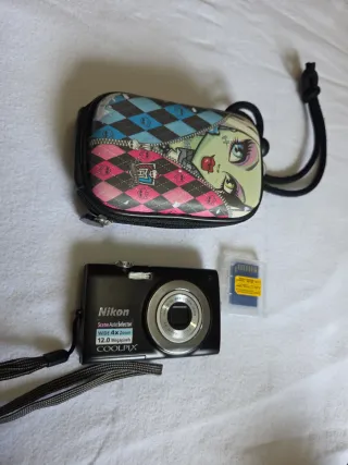 Cámara Nikon Coolpix S2500 Negra