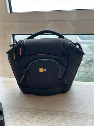 Canon EOS 1000D + 2 objetivos + accesorios