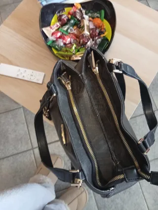 Borsa Alviero Martini donna nero e oro