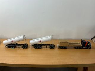 Camión Mercedes-Benz Actros 1840 con 3 remolques