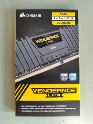 32GB RAM DDR4 (2x16GB) Corsair Vengeance LPX