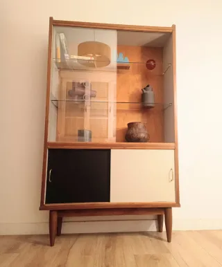 Vitrina Mid Century Madera y Cristal