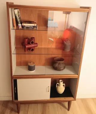 VITRINA MID CENTURY.
