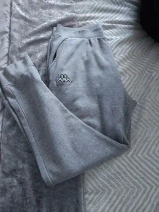 Pantalón deportivo Kappa gris