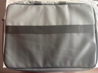 Maletín para ordenador portátil gris