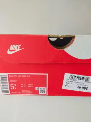 Zapatillas Nike MD Negras y Blancas