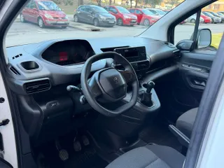 Peugeot Partner 2021 etiqueta C