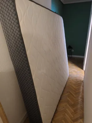 Colchón de visco de 180 de ancho x 190 de largo.