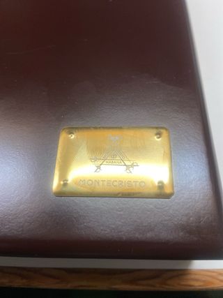 Estuche Vino y Marisco marca Montecristo