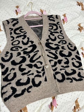 Chaleco de punto estampado animal print